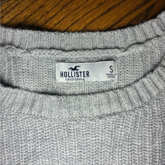 Hollister Gray Women's Sweater - Picture 4 of 6